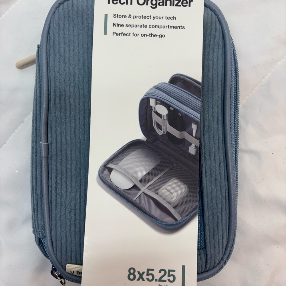NWT Blue Tech Bag Organizer w/ Zipper 9 compartments 8 X 5.25” Store & protect